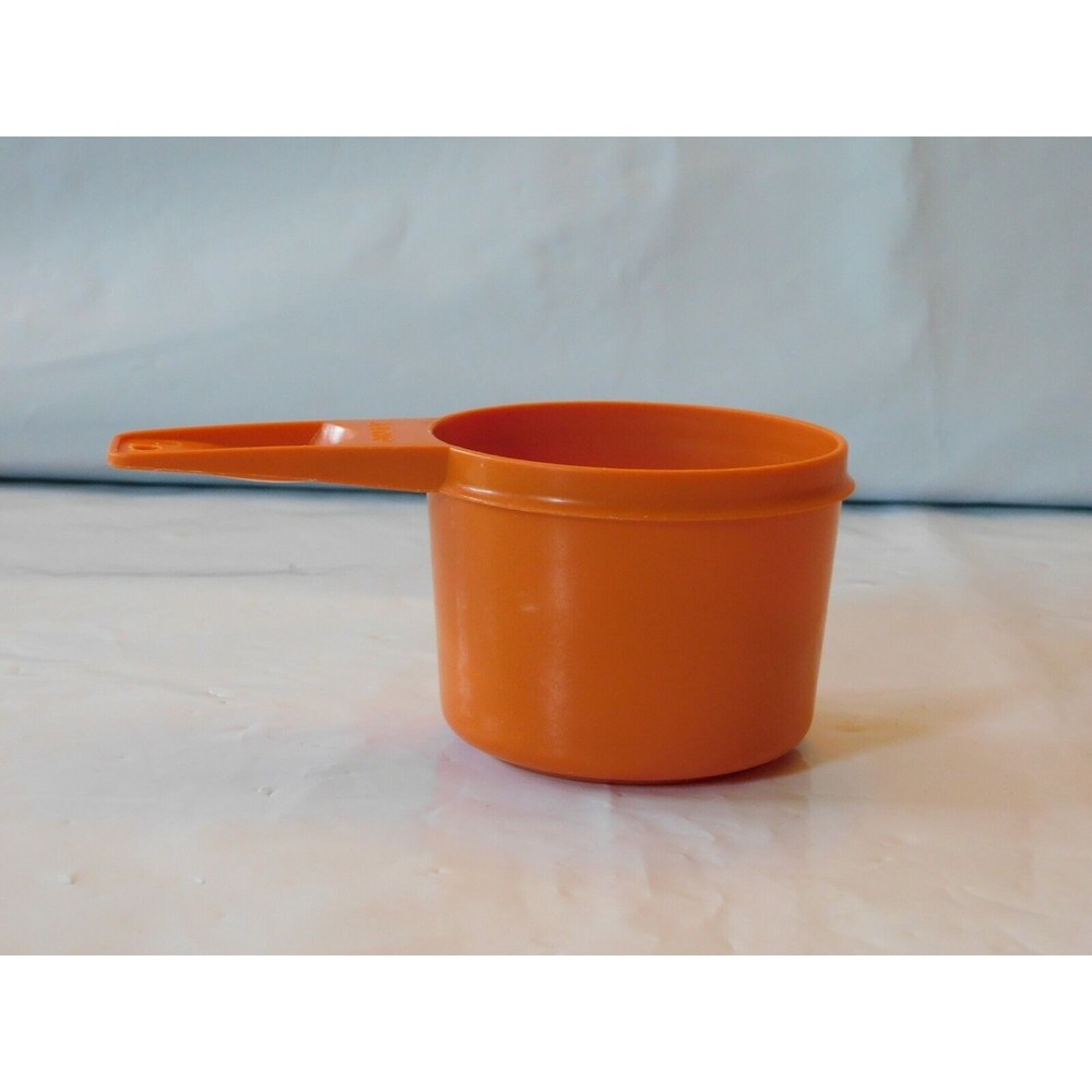 Vintage TUPPERWARE 762-5   3/4 Cup Size Kitchen Measuring Cup